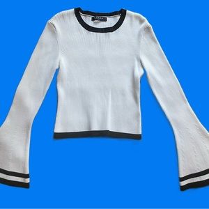 Carra sweater with bell sleeves